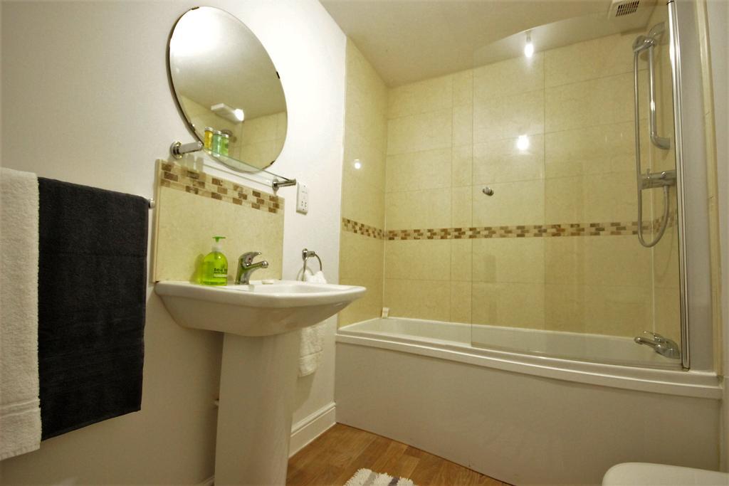 Kings Court Apartment كينغستون أبون هول المظهر الخارجي الصورة