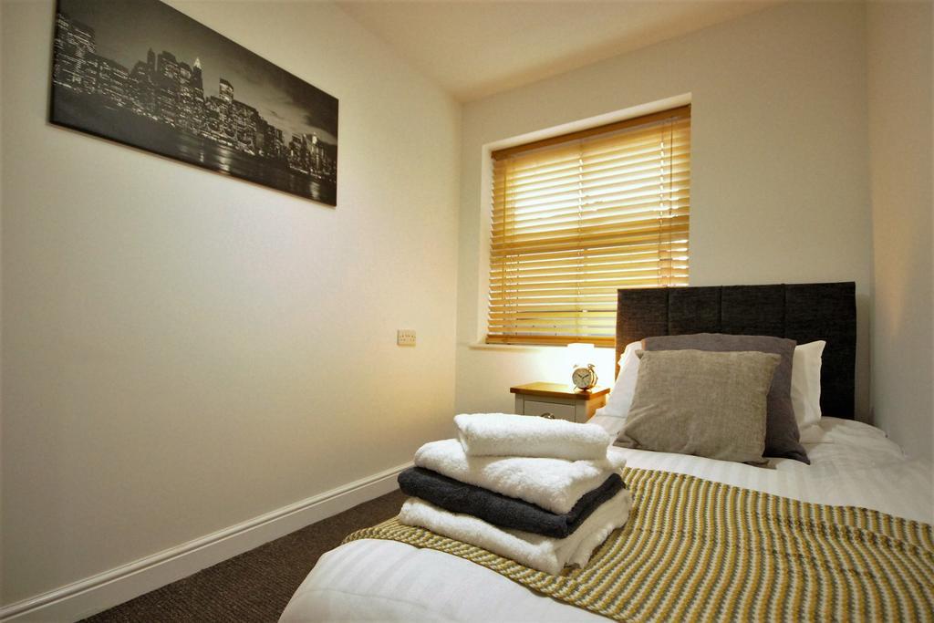 Kings Court Apartment كينغستون أبون هول المظهر الخارجي الصورة